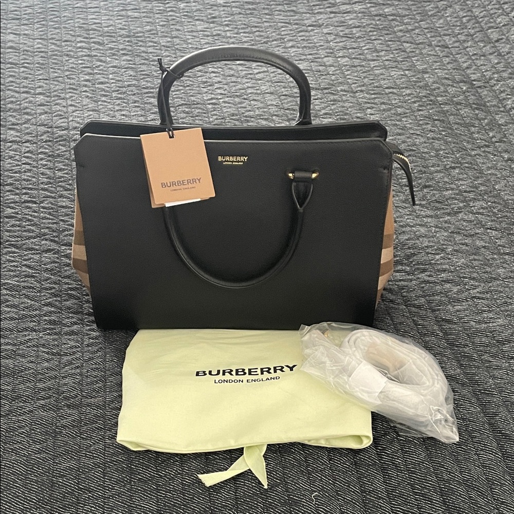 Burberry Black Leather and Tan Checked Canvas Purse - Picture 2 of 14